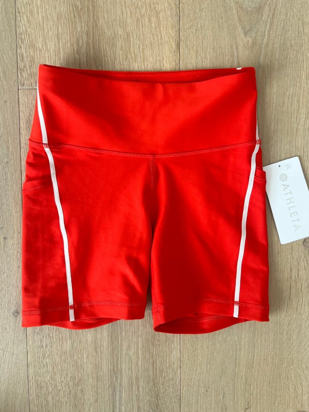 NWT - Athleta Pocket Shorts - Adult XS